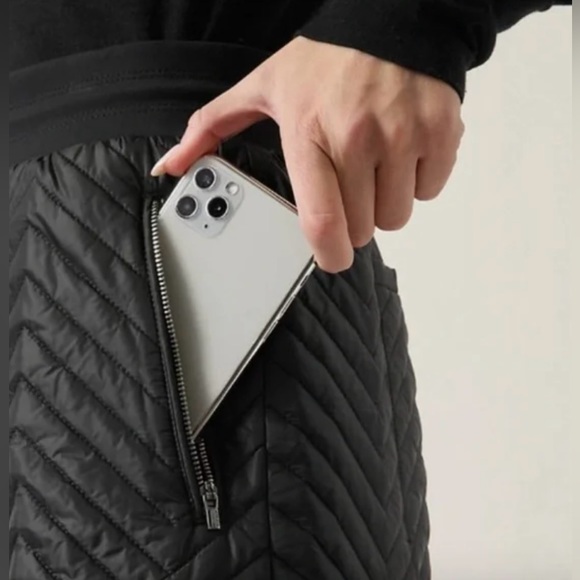 NWT Athleta Solstice Relaxed Fit Shorts - Picture 4 of 13